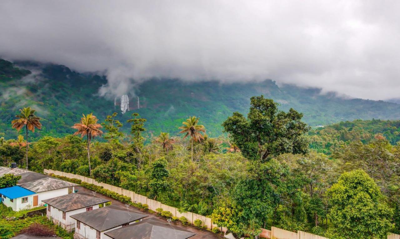 Treebo Trend Misty Garden Resorts With Mountain View ムンナール エクステリア 写真